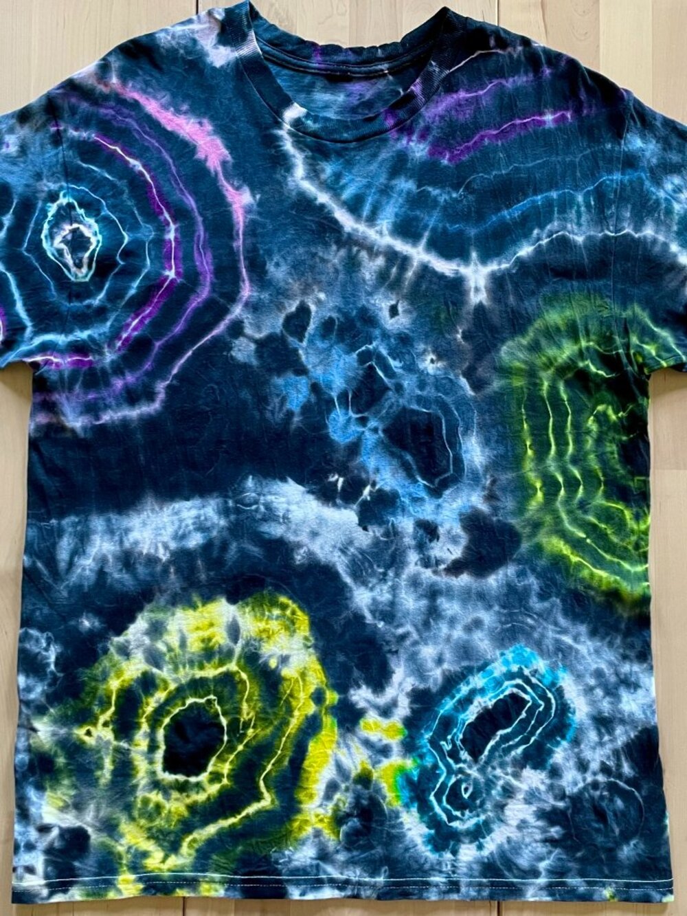 Gildan Unisex Neon Rain Drops Tie Dye T-Shirt size Large Blue Yellow Pink Green